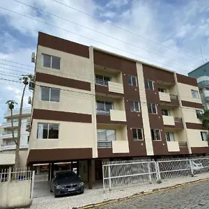Residencial Zarling A 50m Da Avenida De Bombinhas